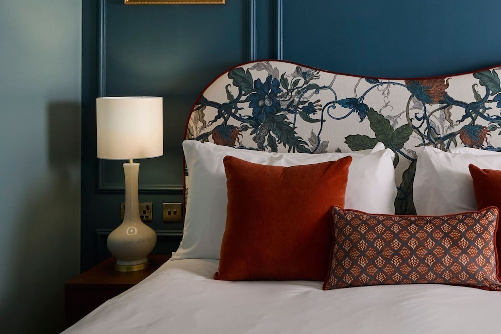 Francis Hotel Bath Classic Double Room, 1 Double Bed, Ensuite