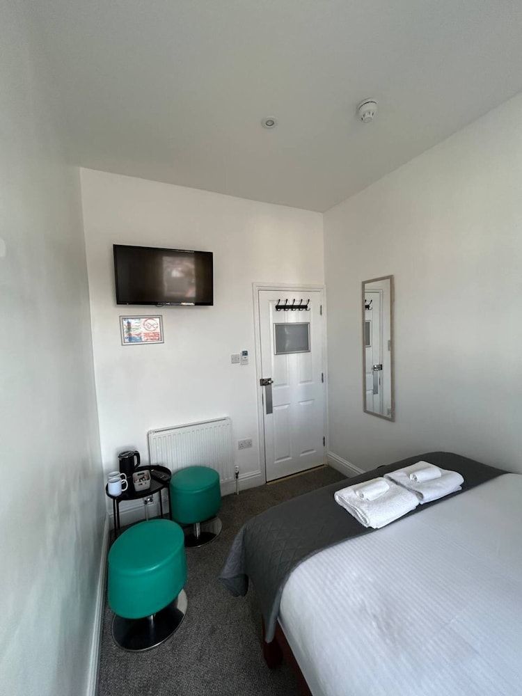 Reef Lodge Economy Double Room 6