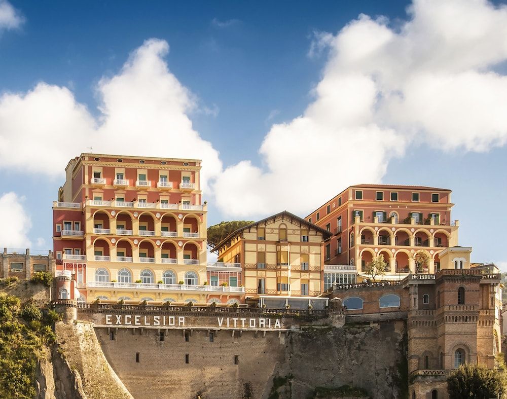 undefined Grand Hotel Excelsior Vittoria 5