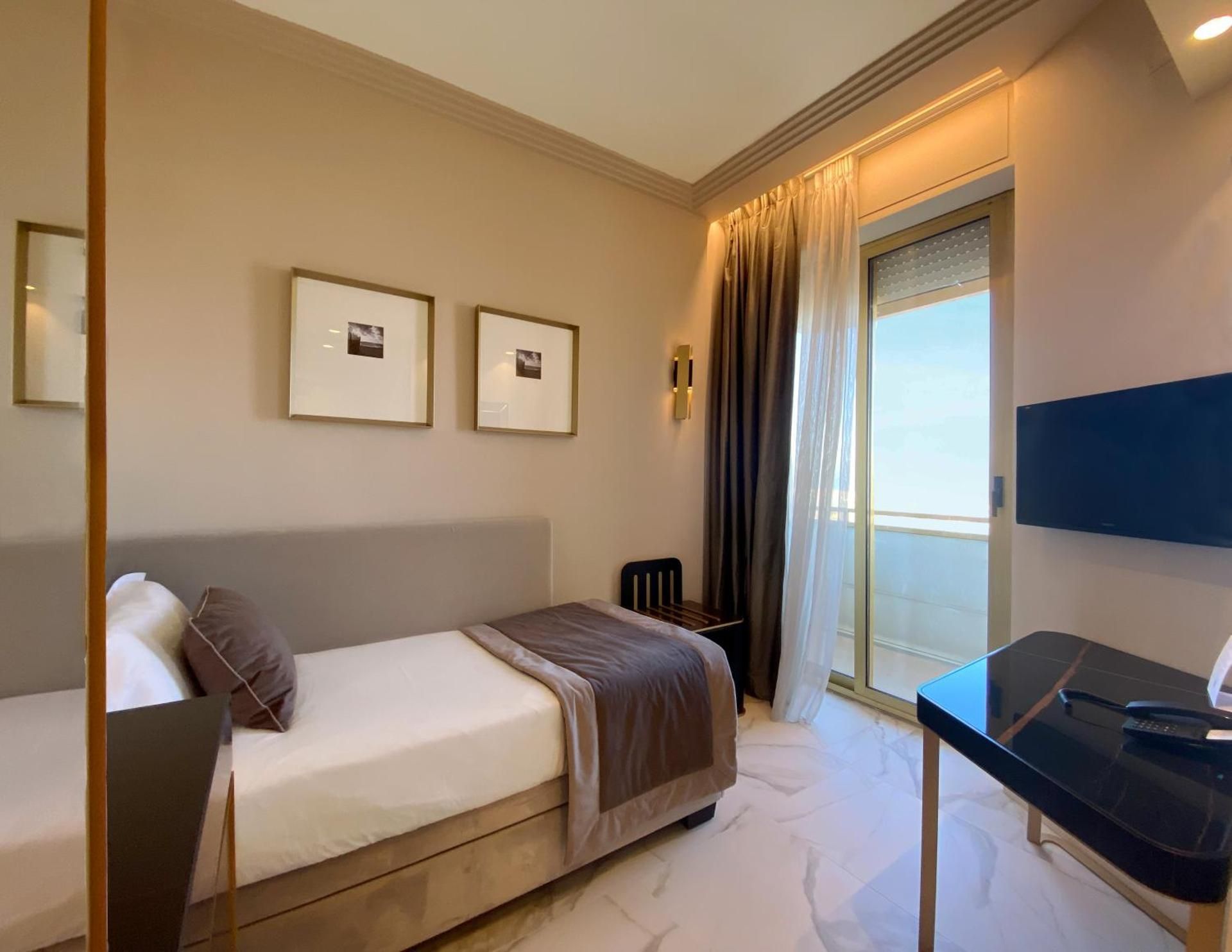 Classic Single Room