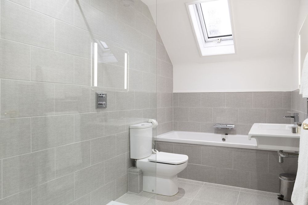 Skeabost House Hotel Deluxe Room 8