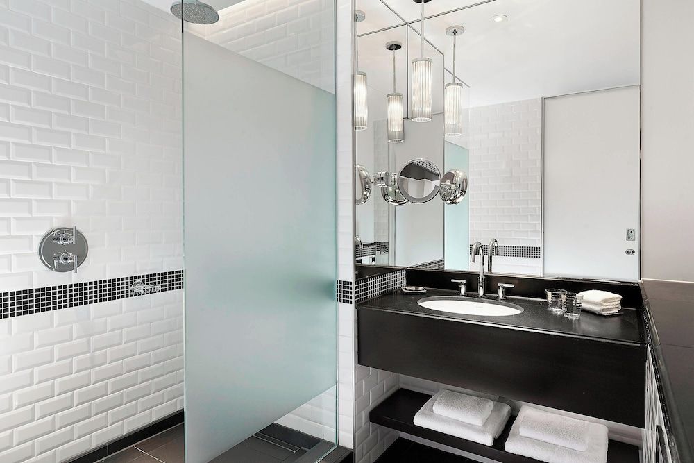 Sheraton Grand London Park Lane Deluxe Room, 1 King Bed 3