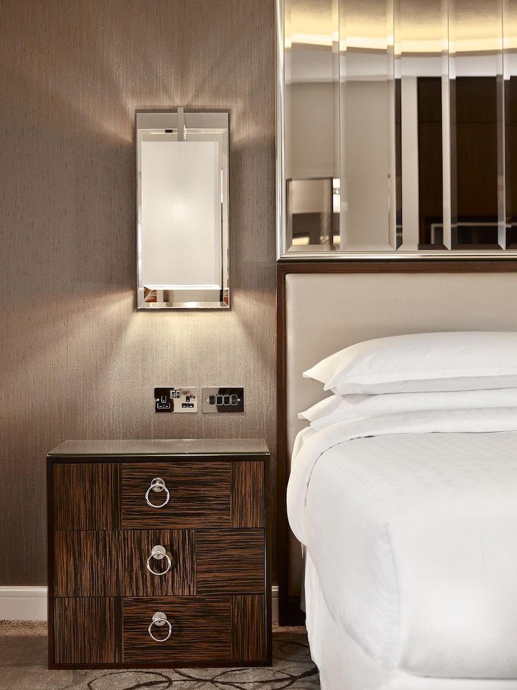 Sheraton Grand London Park Lane Deluxe Room, 1 King Bed
