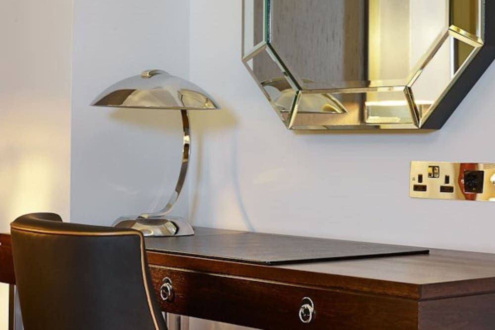 Sheraton Grand London Park Lane Deluxe Room, 1 King Bed 7