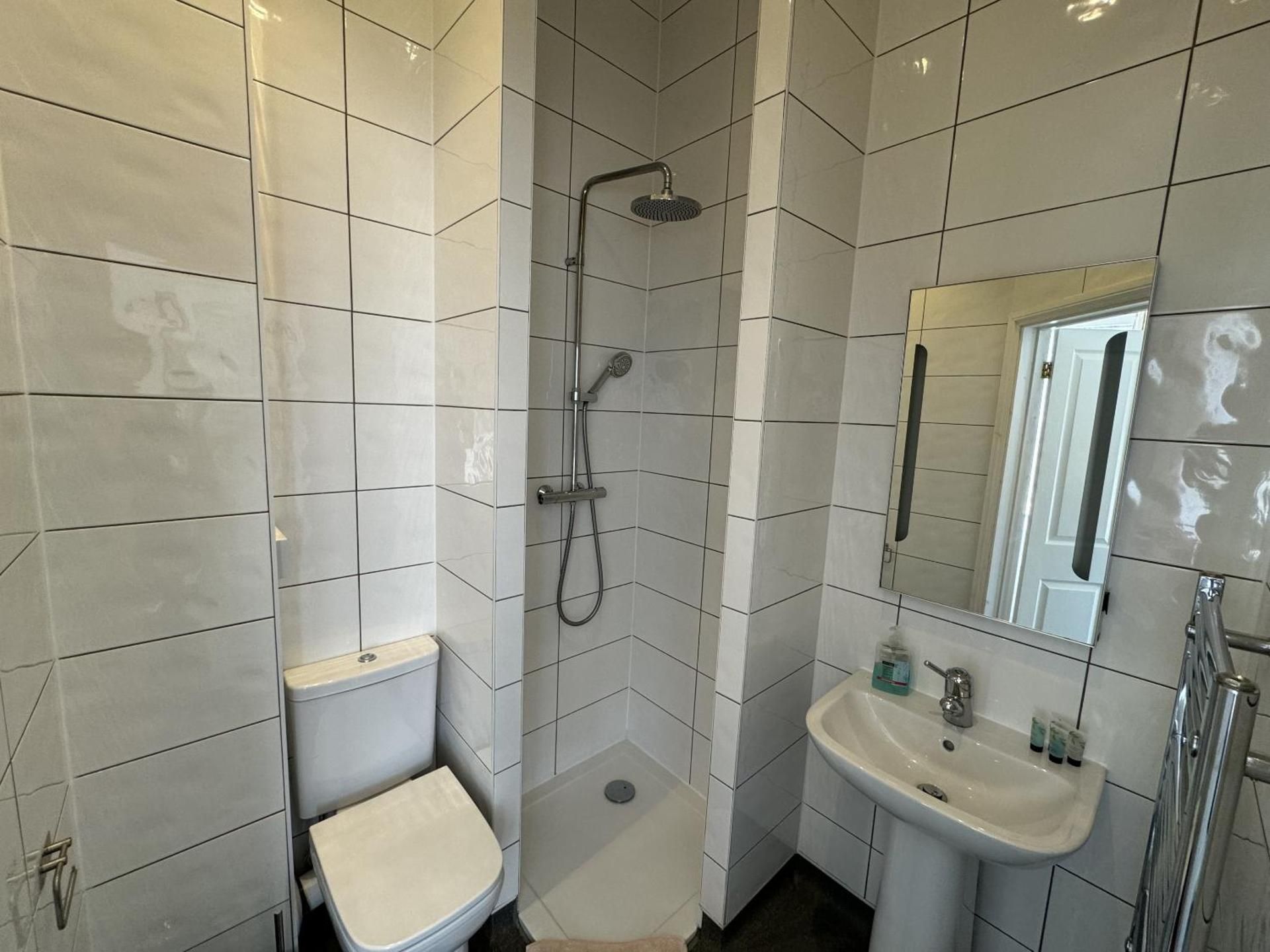 Hookwood Lodge London Gatwick Superior Double Room 3