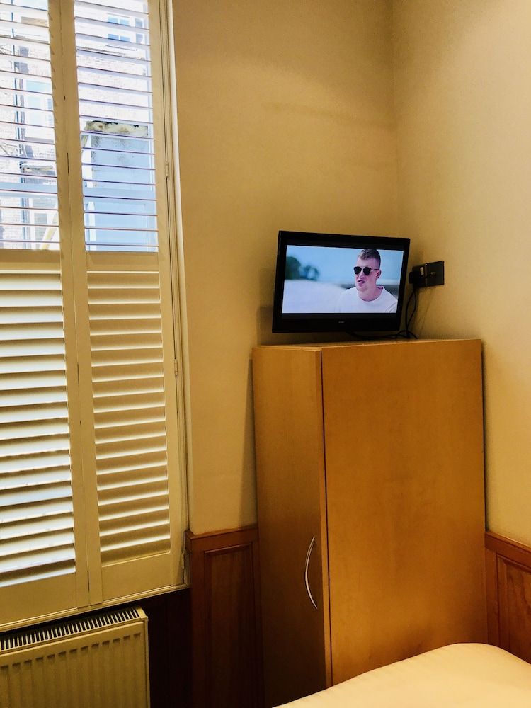 The Excelsior Hotel Economy Double Room, Ensuite 12