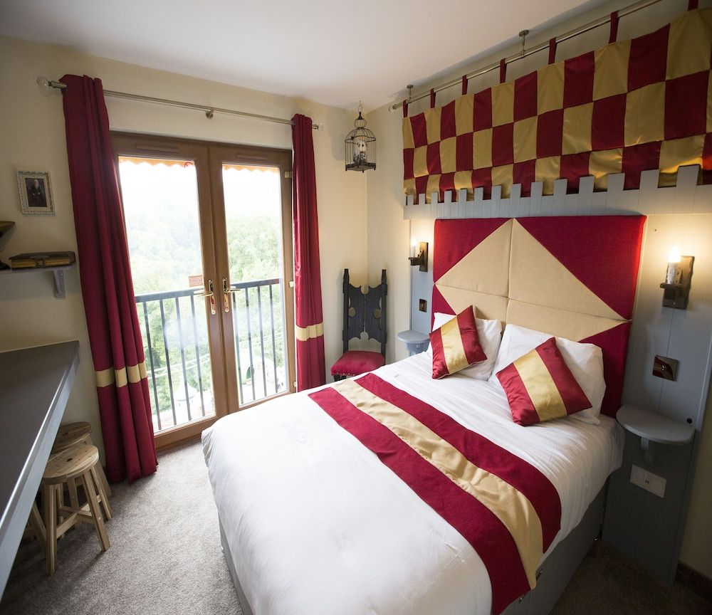 Gulliver's Resort Matlock Bath Cabin (Wizard)
