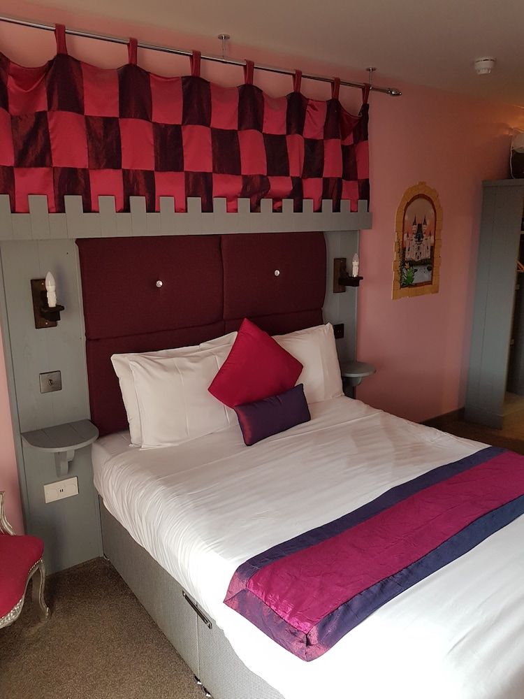 Gulliver's Resort Matlock Bath Cabin (Princess)