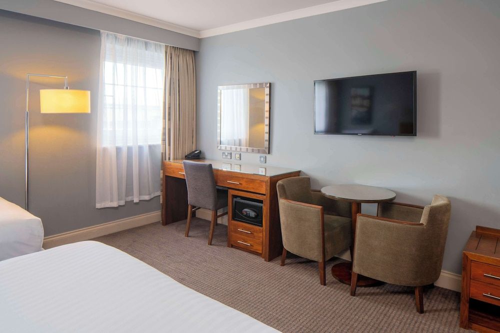 London Croydon Aerodrome Hotel, BW Signature Collection Family Room, Multiple Beds, Non Smoking 2