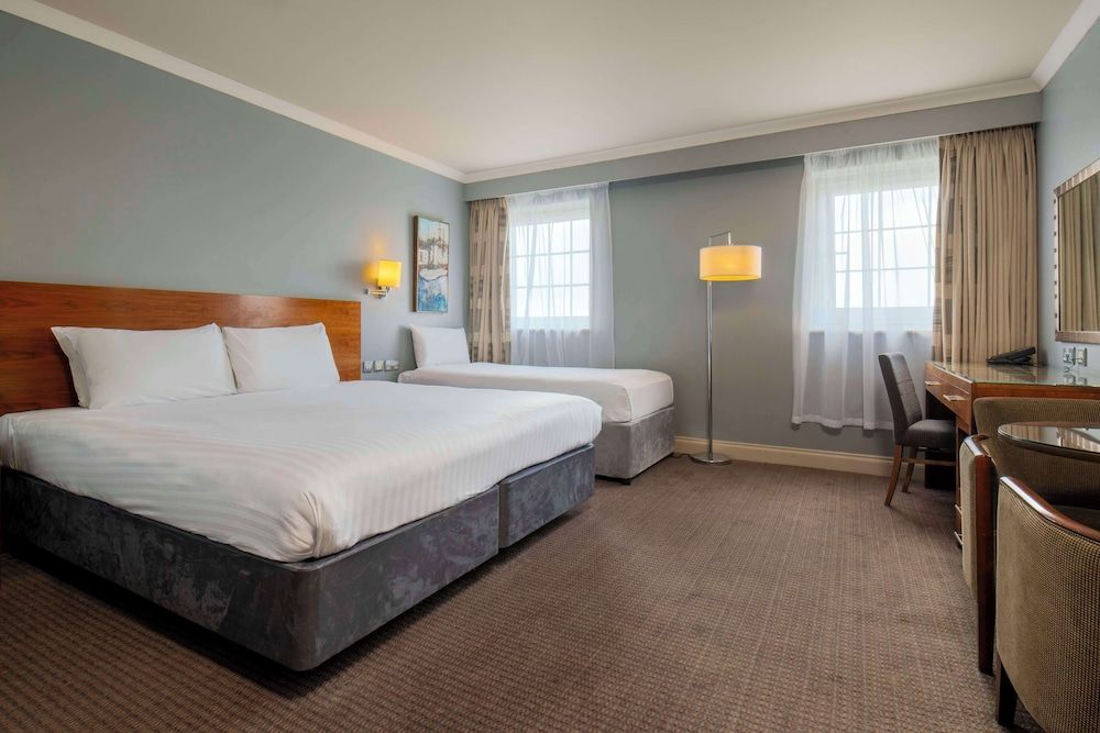 London Croydon Aerodrome Hotel, BW Signature Collection Family Room, Multiple Beds, Non Smoking 4