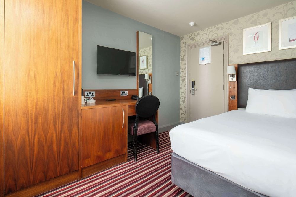 Standard Room, 1 Double Bed, Non Smoking (Small Room)