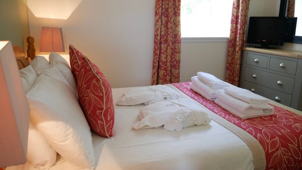 Traditional Cottage, 2 Bedrooms, Hot Tub, Garden View
