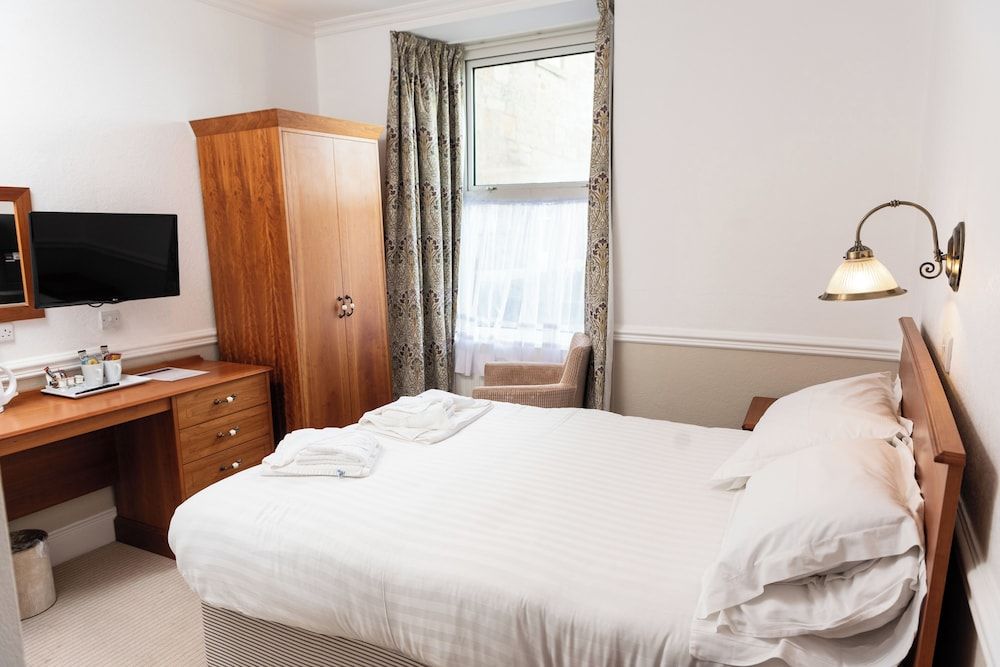 The Queens Hotel Standard Double Room 2