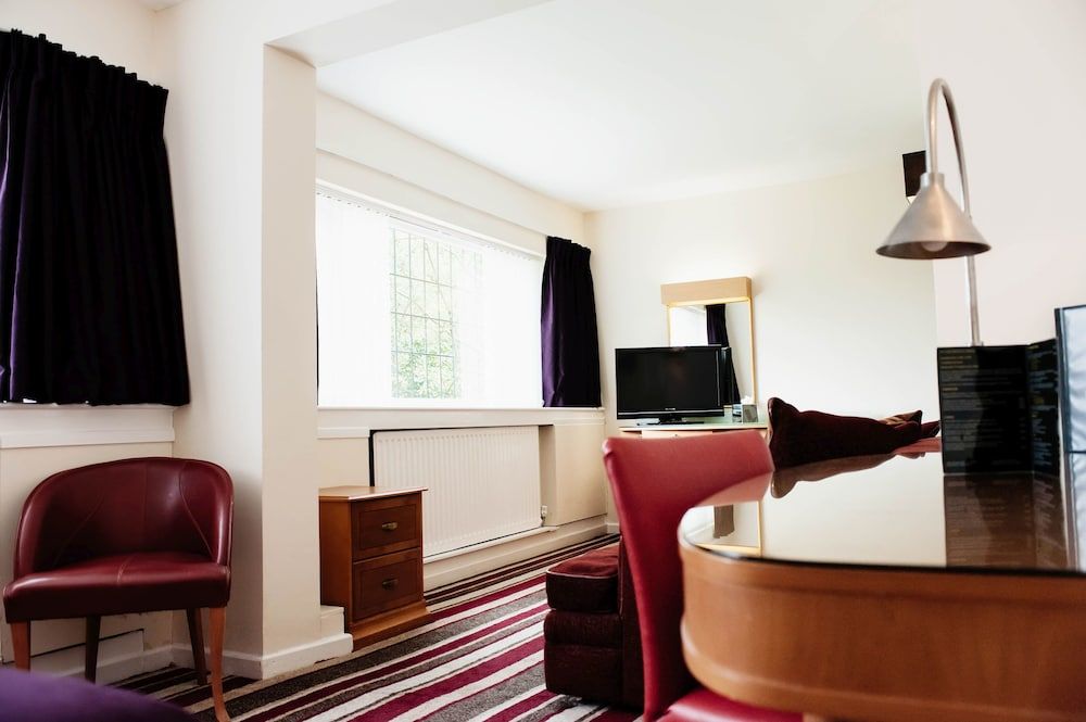 Southcrest Manor Hotel, BW Signature Collection Family Room, 1 Double Bed with Sofa bed, Non Smoking (with Sofabed) 4