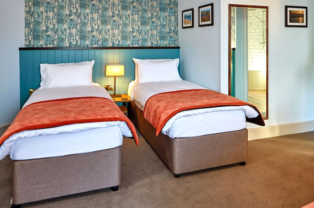 The Anglesey Arms Classic Double or Twin Room 3