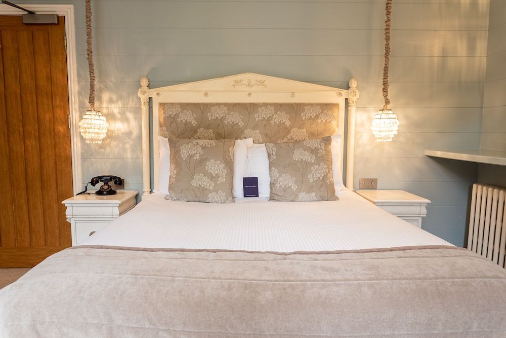 Wild Boar Estate Double Room (Feature) 2