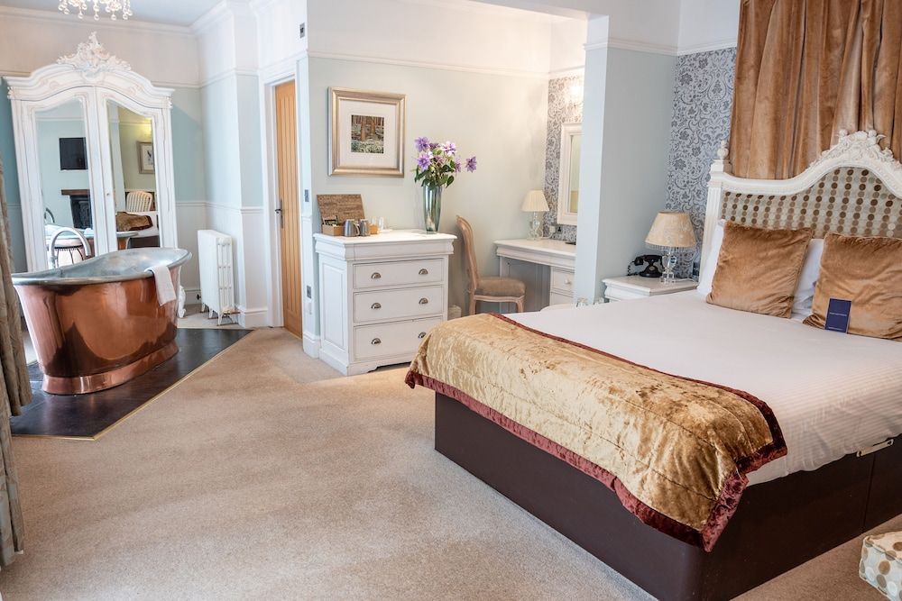 Wild Boar Estate Luxury Room 3