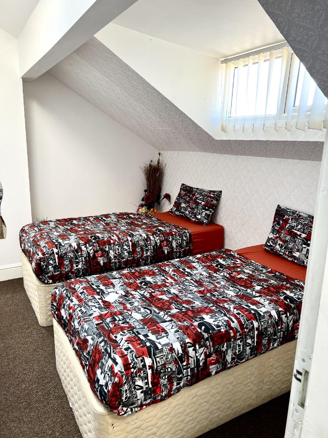 Twin room-Private Bathroom-With Shower