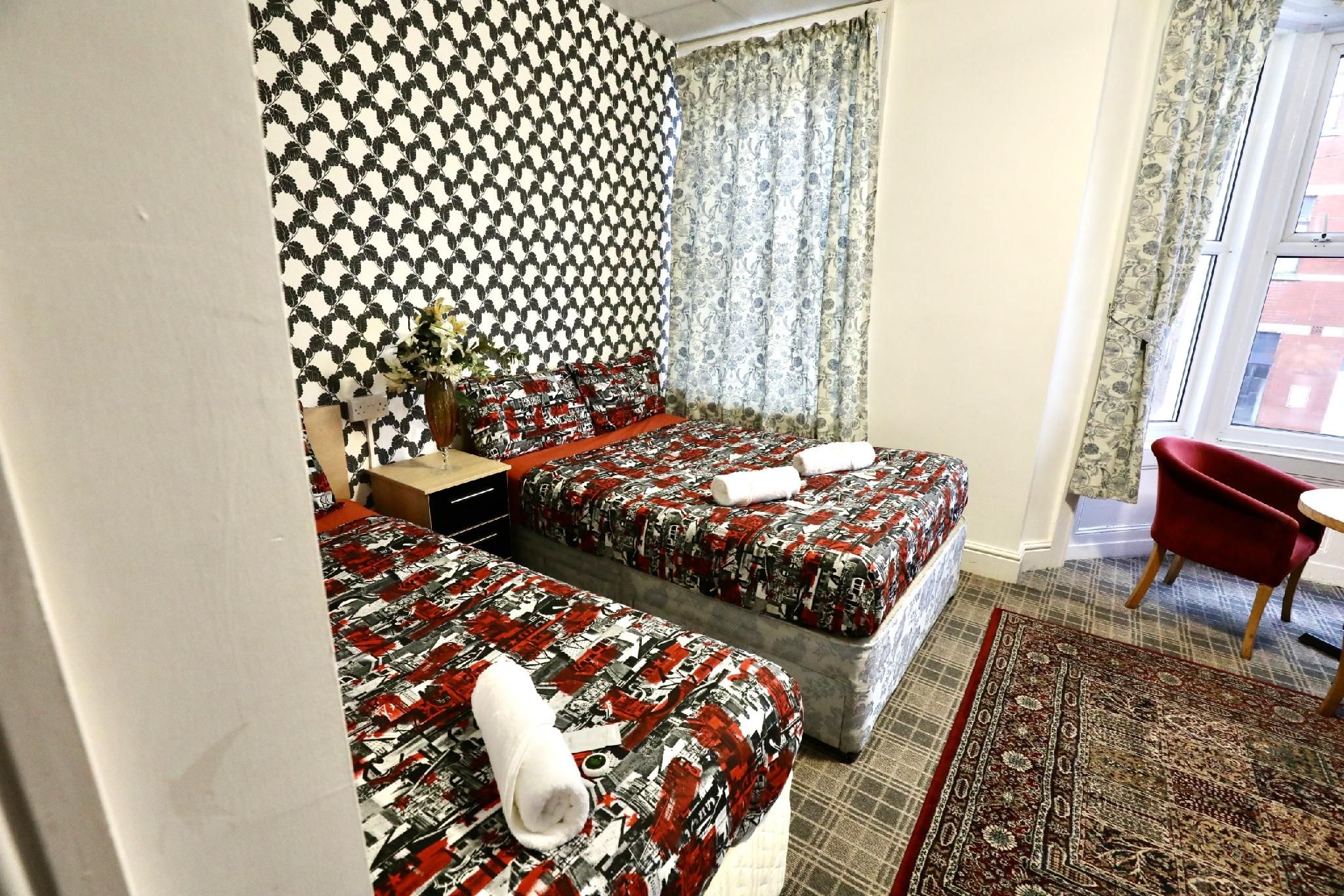 Suite-Deluxe-Ensuite with Shower