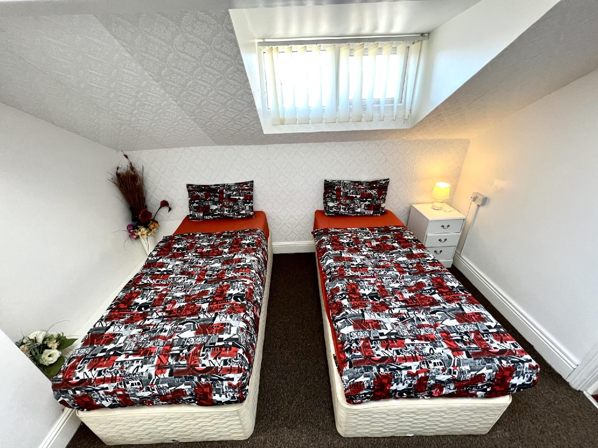 Twin room-Private Bathroom-With Shower