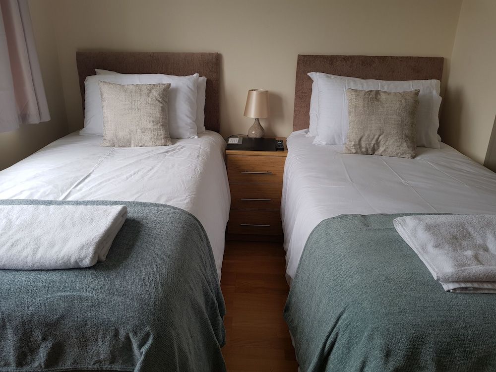 Kathleen House Deluxe Double Room, Shared Bathroom, Garden View 3