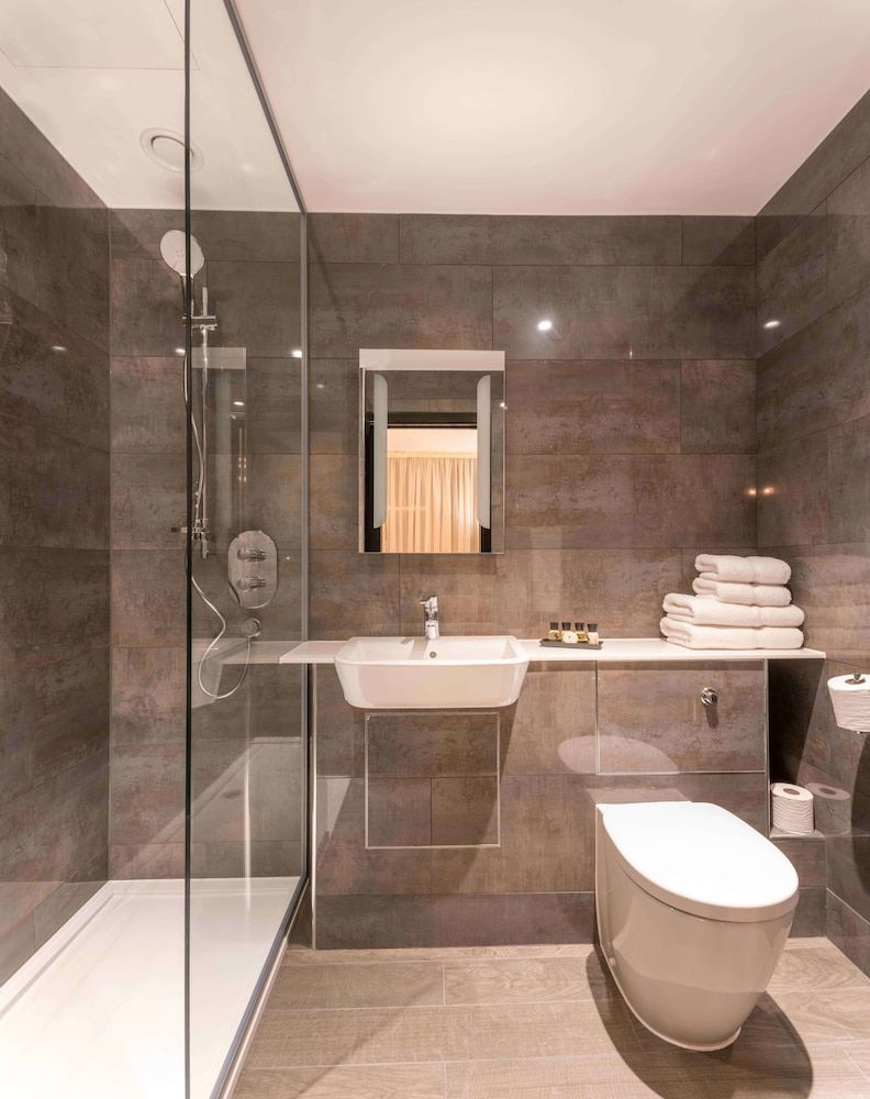 Camden Enterprise Hotel & Pub Deluxe Double Room 13