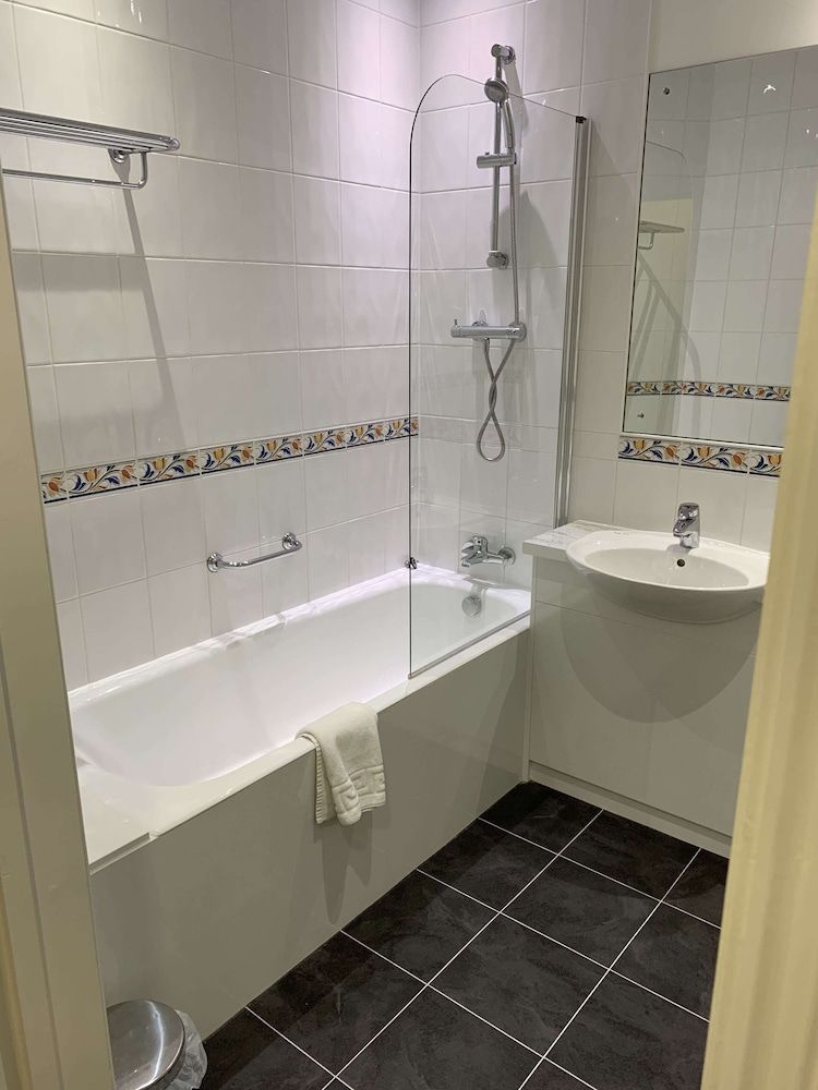 Quorn Grange Hotel Standard Twin Room 4