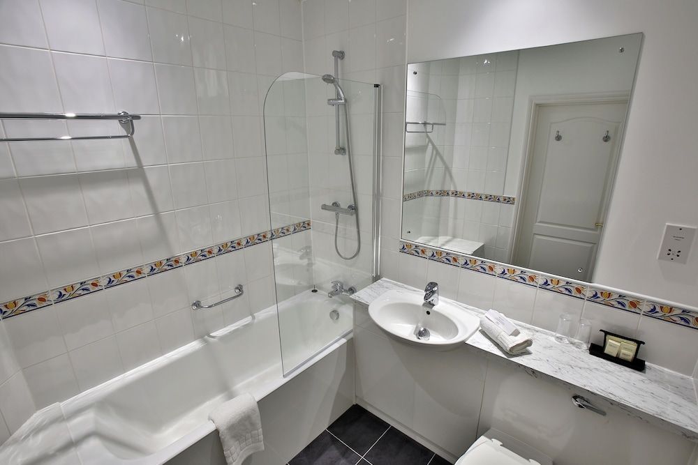 Quorn Grange Hotel Standard Twin Room 3
