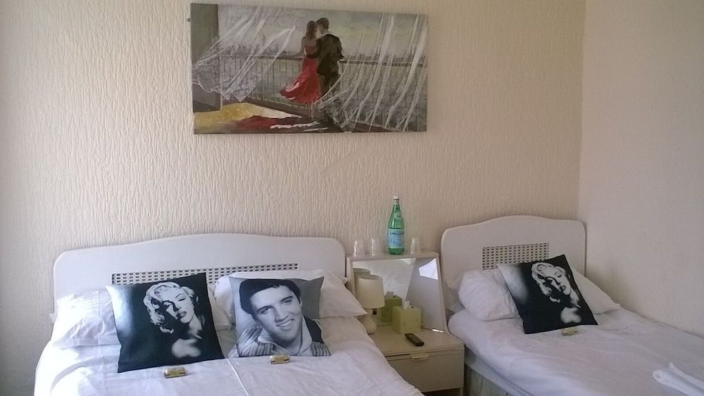 undefined The Albert Hotel Near Winter Gardens 9