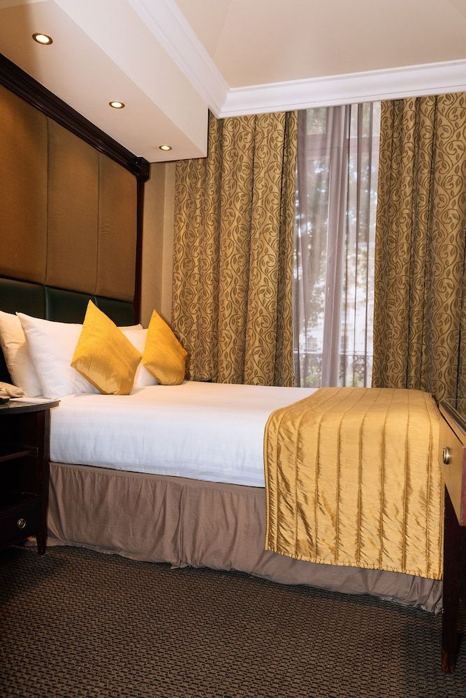 The Premier Notting Hill Deluxe Room