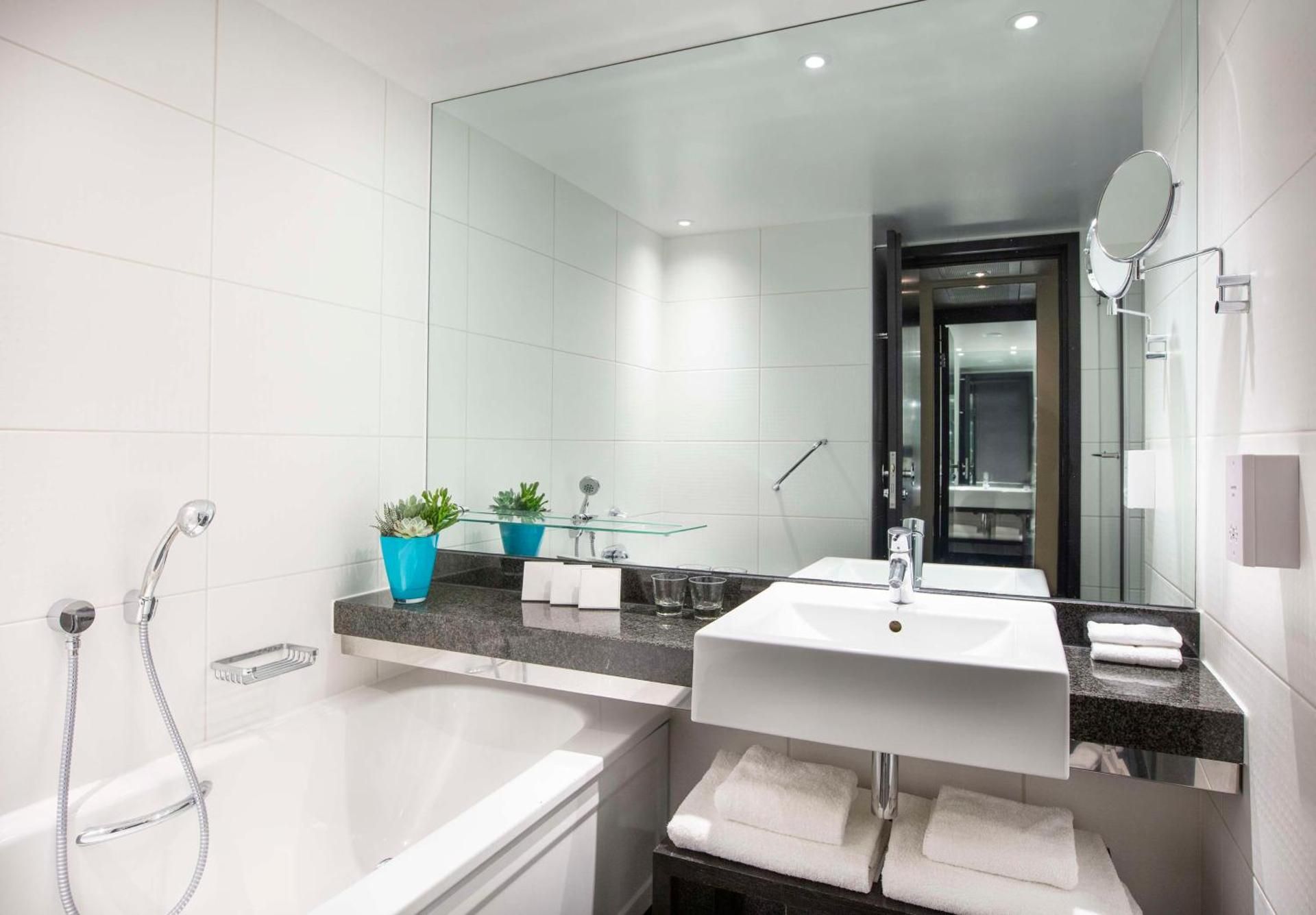 Park Plaza London Riverbank Superior Twin 3