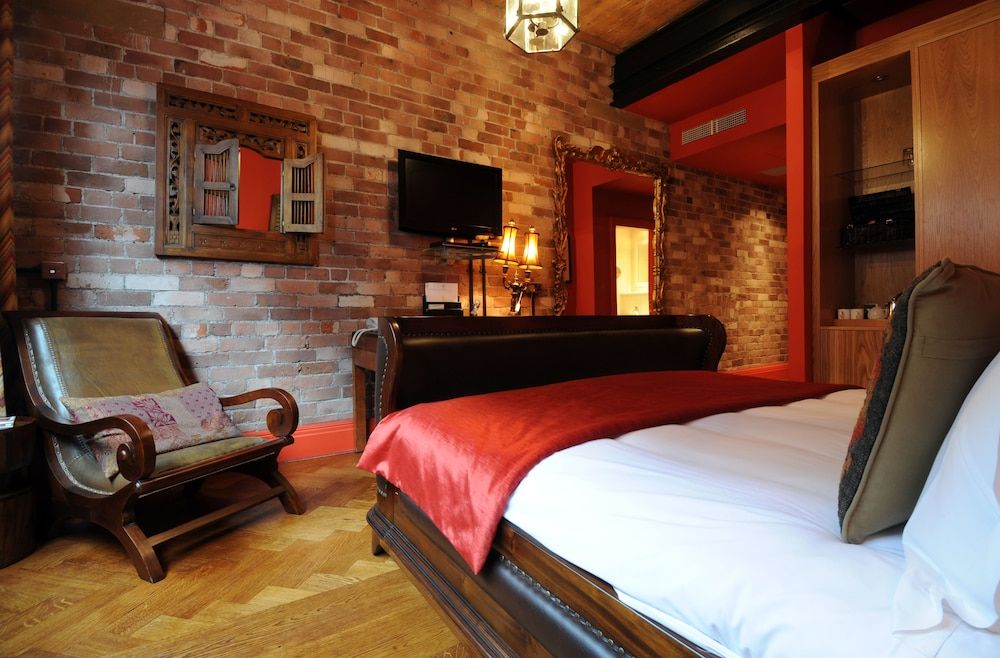 Velvet Hotel Manchester, WorldHotels Crafted Classic Room, 1 King Bed, Non Smoking 5