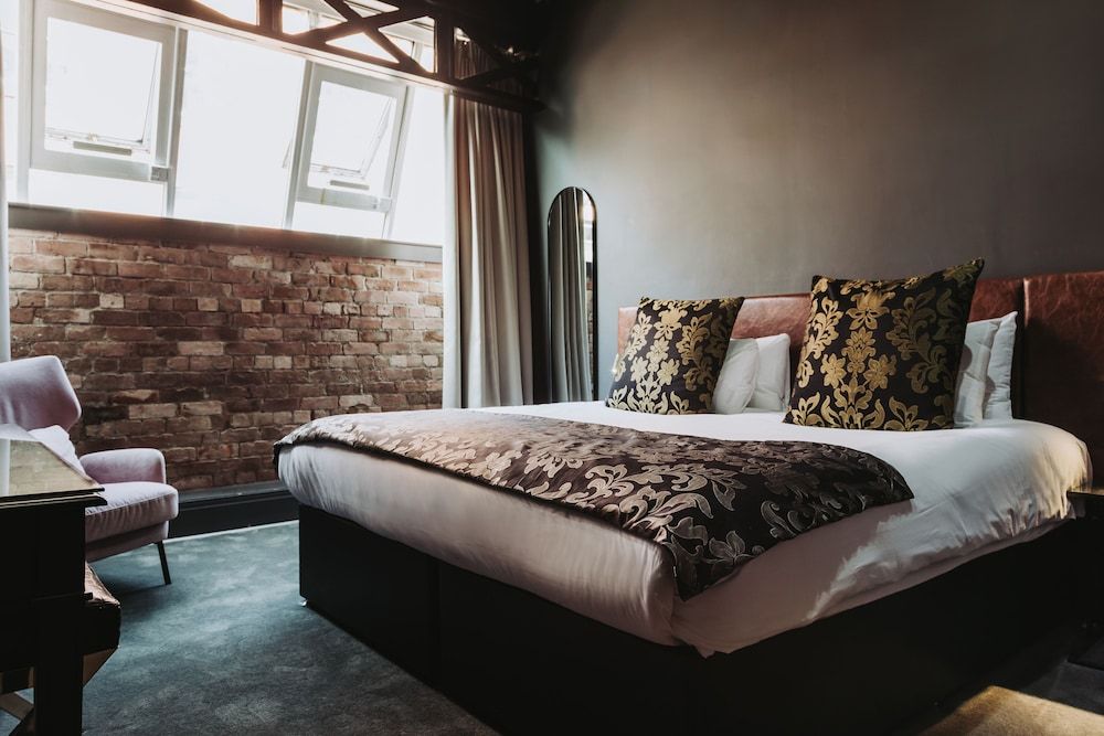 Velvet Hotel Manchester, WorldHotels Crafted Classic Room, 1 King Bed, Non Smoking 12