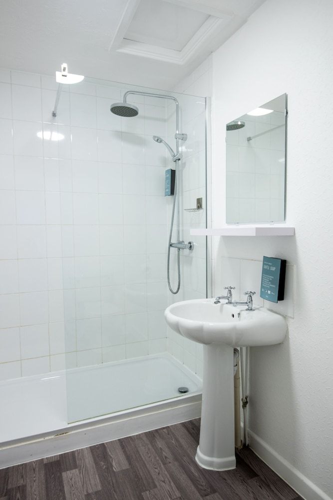 Royal Ashton Hotel Economy Apartment, Ensuite (Ground Floor) 4