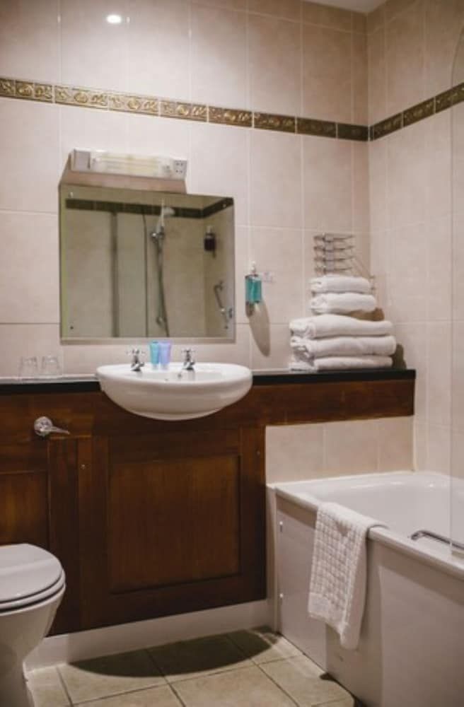 Inn on the Coast Triple Room 5