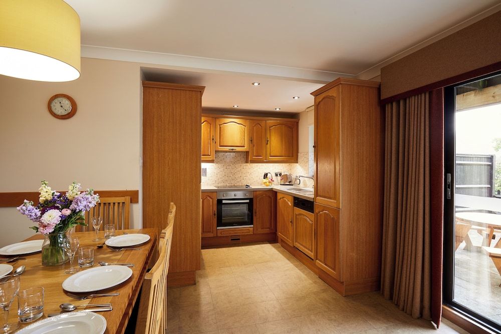 Macdonald Plas Talgarth Holiday Resort 2 Bed Classic Apartment 4