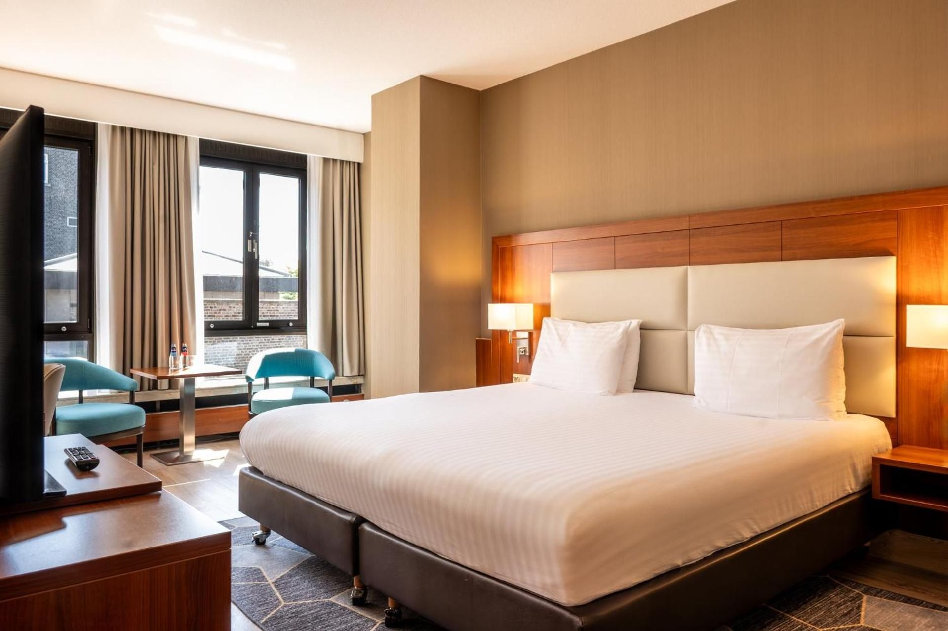 Crowne Plaza Maastricht by IHG Standard Room 4
