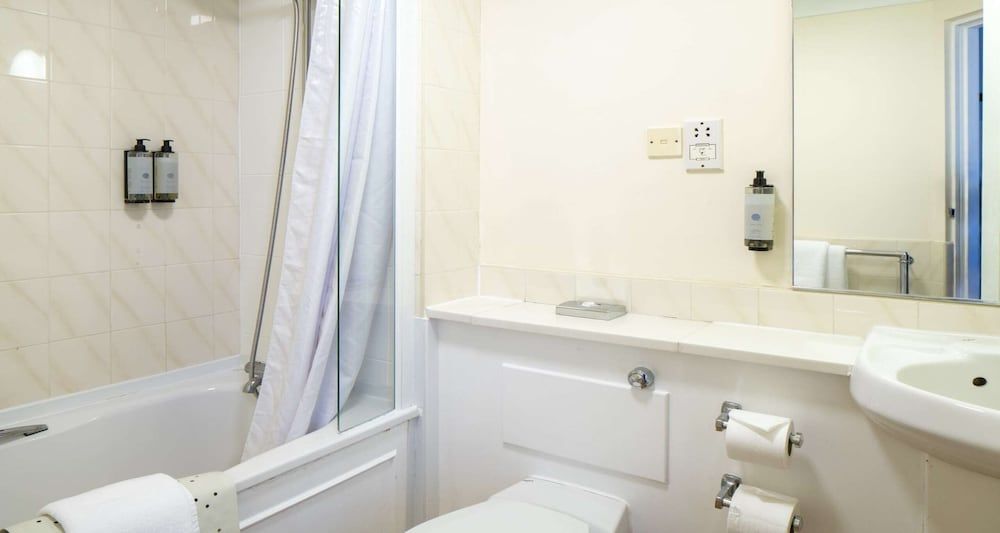 Bournemouth Carlton Hotel, BW Signature Collection Standard Room, 1 Twin Bed, Non Smoking 5