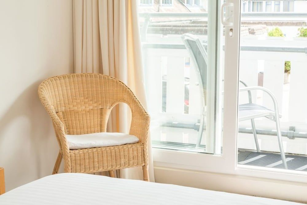 The Knoll House Standard Double Room, 1 Double Bed, Balcony, Sea View 6