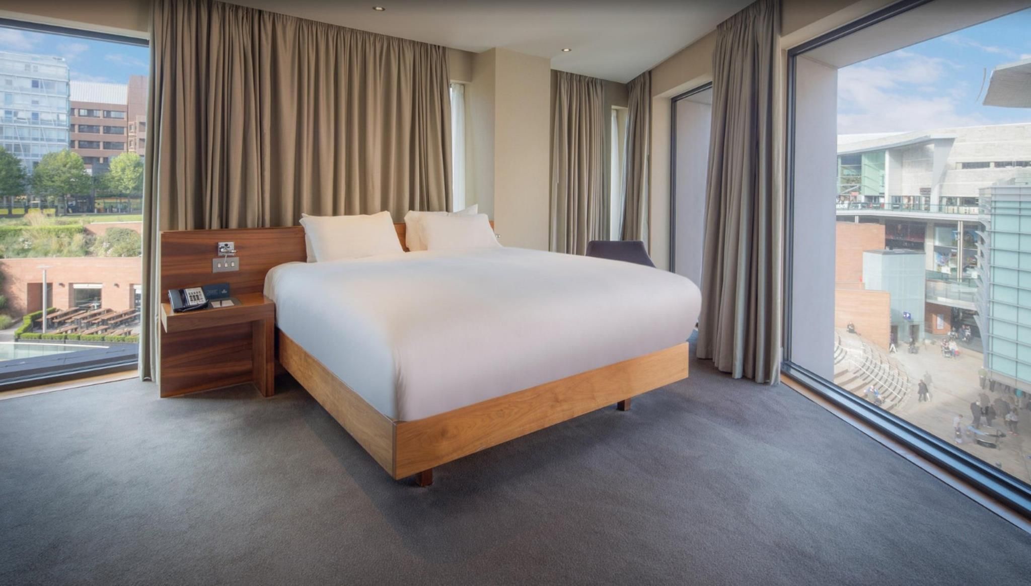 King Corner Suite
