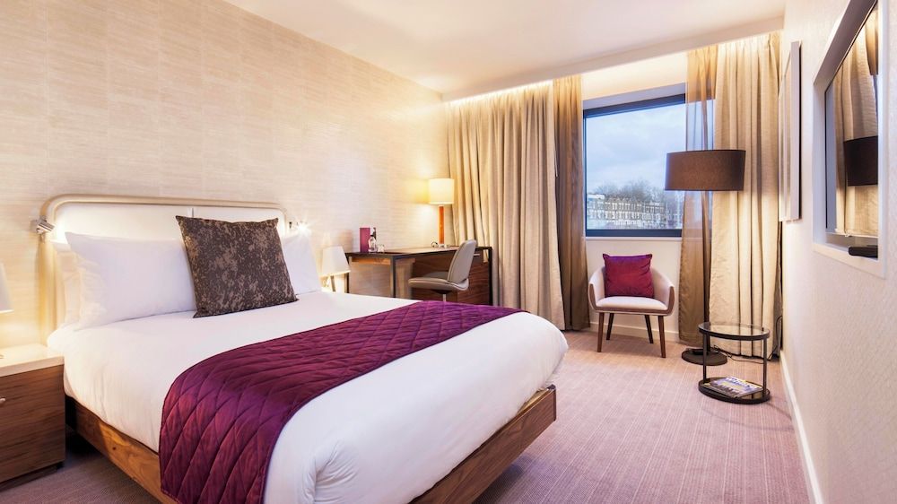 Crowne Plaza London - Kings Cross by IHG Standard Room, 1 Queen Bed