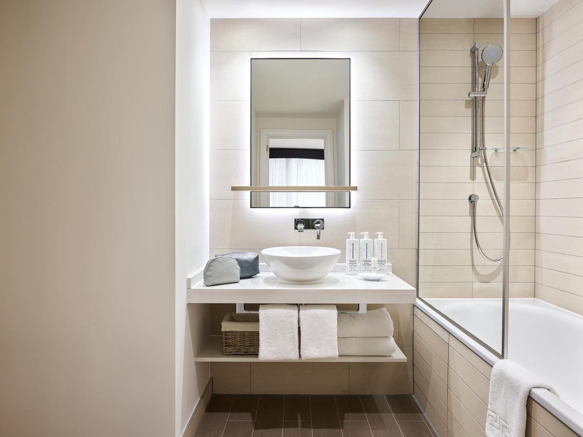 1 Bedroom Suite With Kitchenette