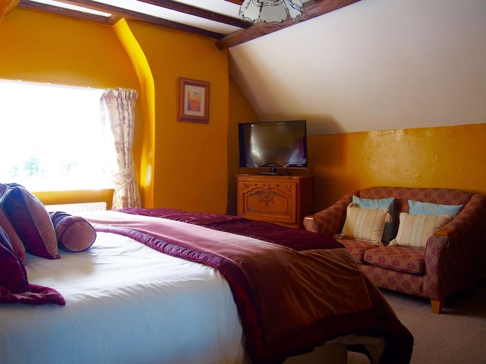 Wrangham House Hotel Double Room, 1 King Bed, Bathtub 2