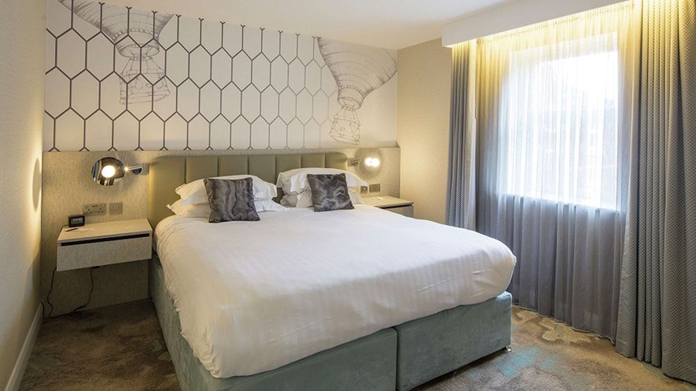 Junior Suite, 1 King Bed (Family)