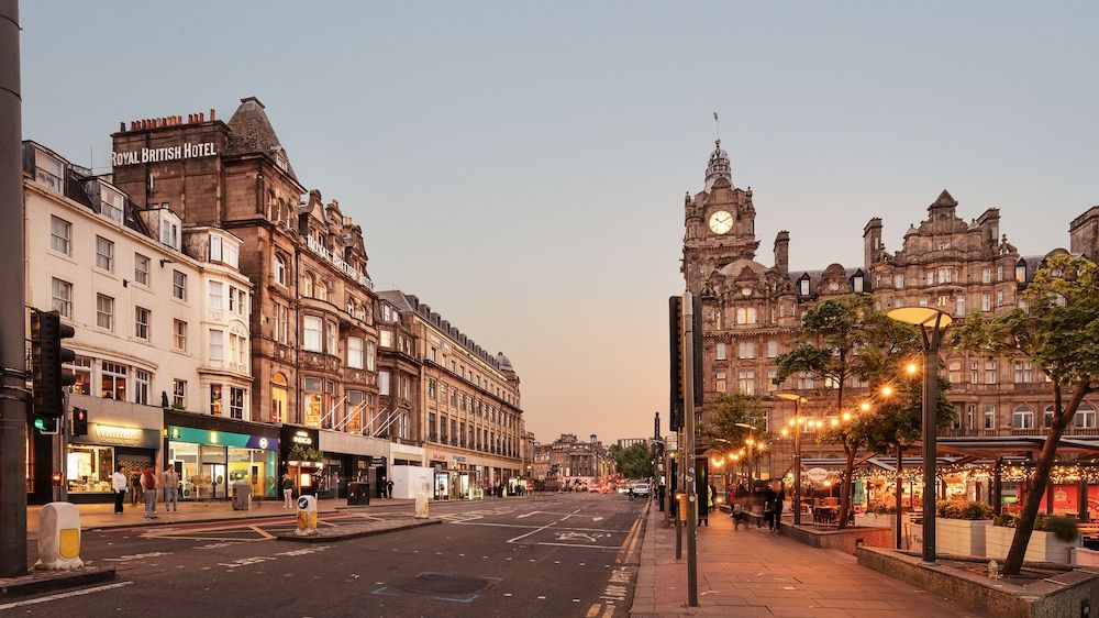 undefined Hotel Indigo Edinburgh - Princes Street by IHG 5