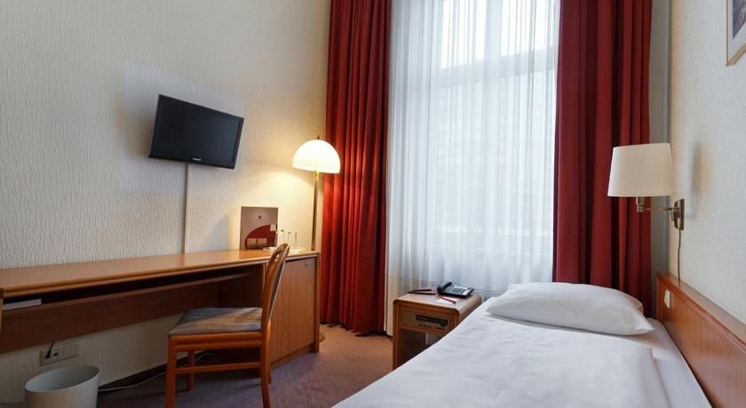 undefined acom Hotel Berlin Kurfürstendamm 7