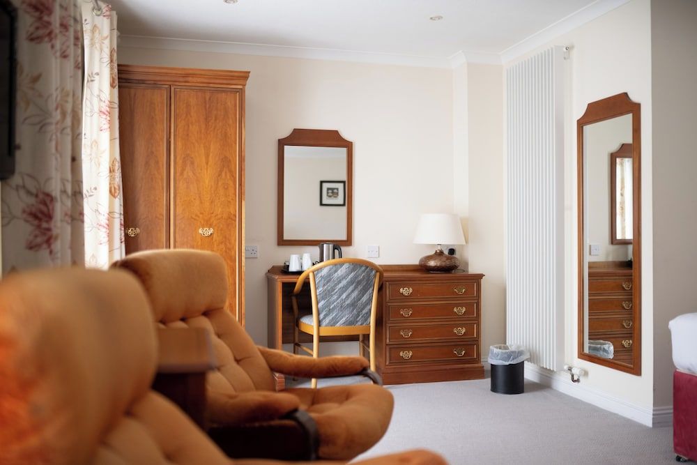 The Priory Hotel Superior Studio Suite, Balcony 6