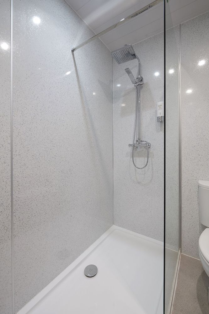 The Priory Hotel Comfort Twin Room 4