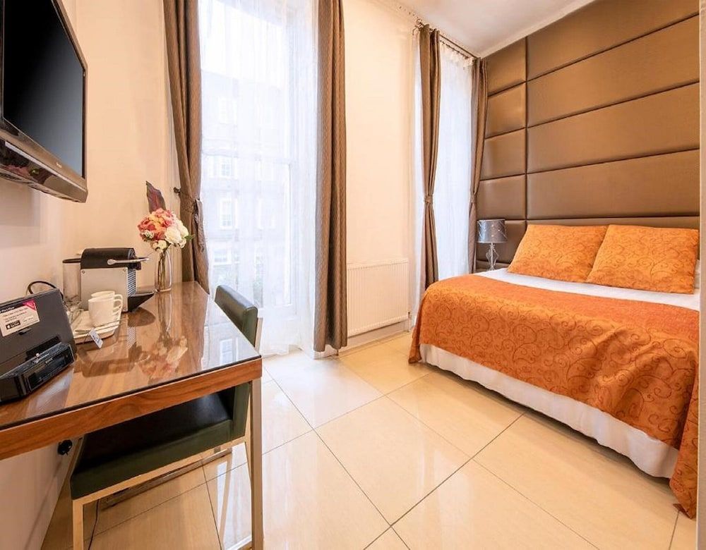 City Inn Russell Square Standard Double Room, Ensuite 6