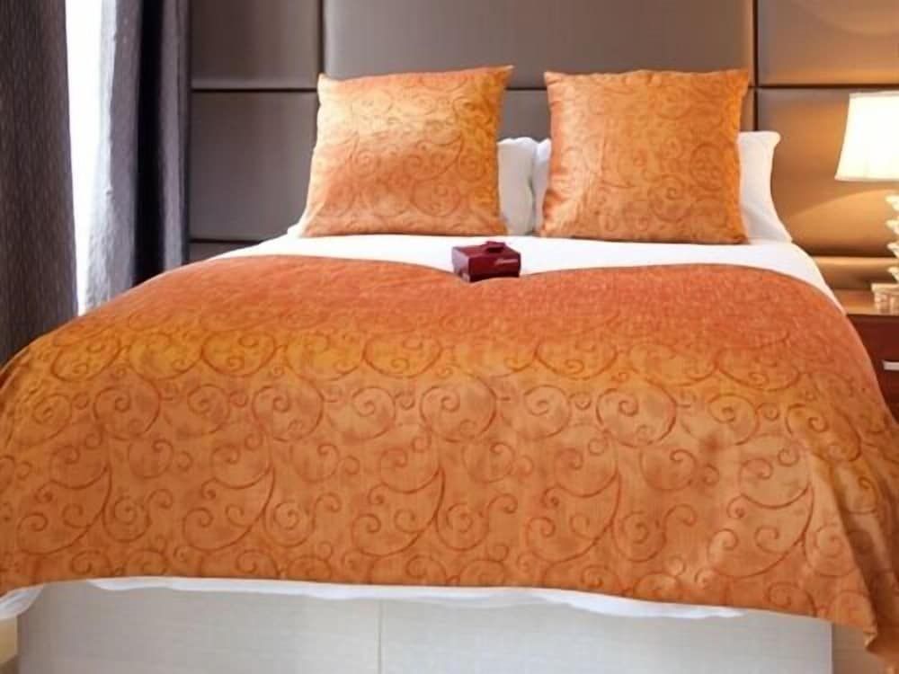 City Inn Russell Square Standard Double Room, Ensuite 6